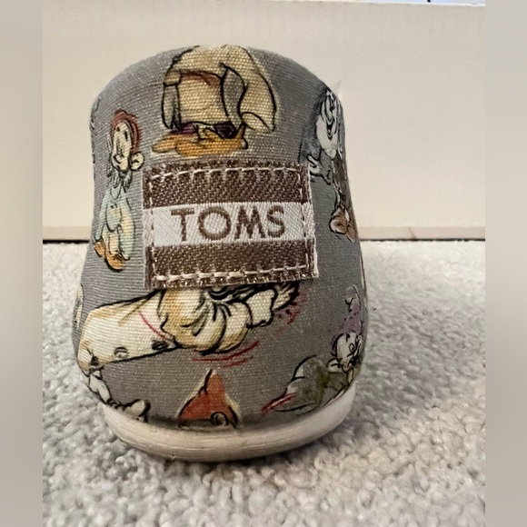 TOMS Disney Dopey slip on shoe - Picture 2 of 9